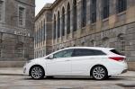 Hyundai i40 Station Wagon CRDi 2011 года (UK)